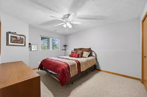 Bedroom - 1261 Lake Summerset Rd, Lake Summerset, IL 61019 photo 7 of 8