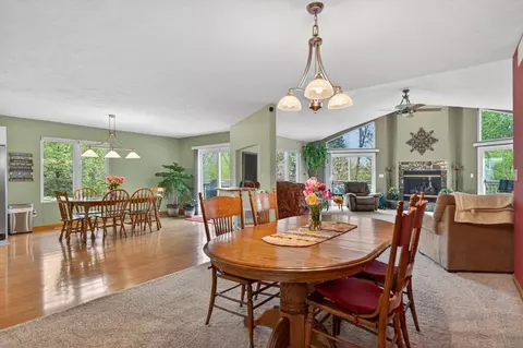 Dining - 1261 Lake Summerset Rd, Lake Summerset, IL 61019 photo 2 of 4