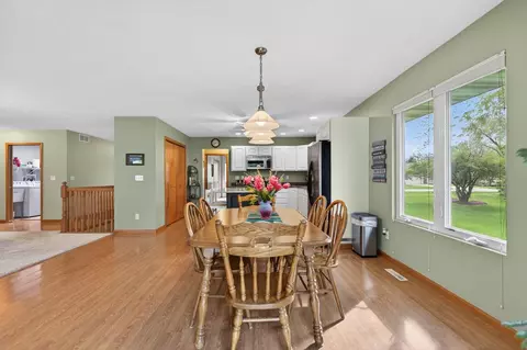 Dining - 1261 Lake Summerset Rd, Lake Summerset, IL 61019 photo 3 of 4