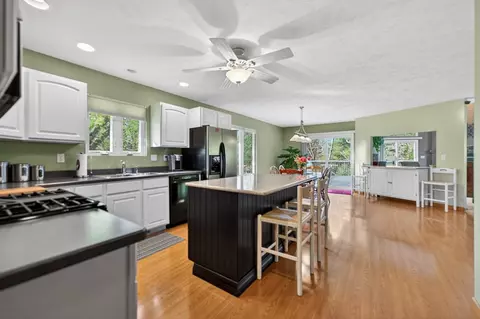 Kitchen - 1261 Lake Summerset Rd, Lake Summerset, IL 61019 photo 2 of 3