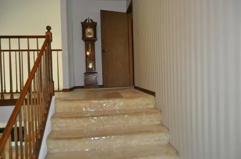 Entry Way - 2648 Shepard Dr, Freeport, IL 61032 photo 2 of 4