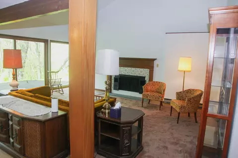 Living - 2648 Shepard Dr, Freeport, IL 61032 photo 3 of 14