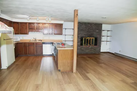 Living - 2648 Shepard Dr, Freeport, IL 61032 photo 10 of 14