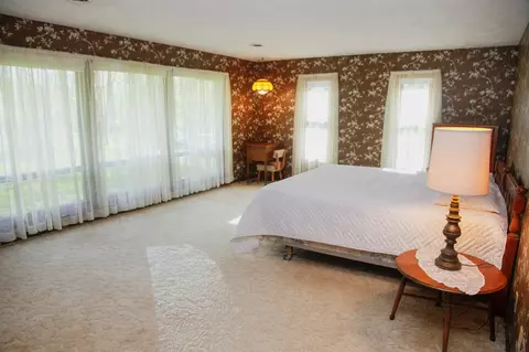 Bedroom - 2648 Shepard Dr, Freeport, IL 61032 photo 1 of 11