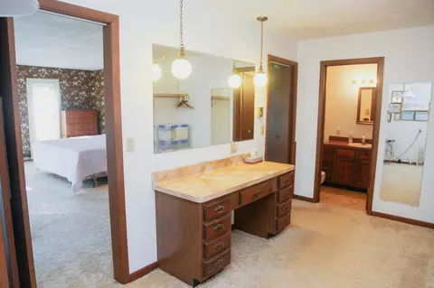 Entry Way - 2648 Shepard Dr, Freeport, IL 61032 photo 3 of 4
