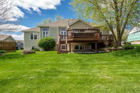 Exterior - 640 Par Pl, Belvidere, IL 61008 photo 8 of 9