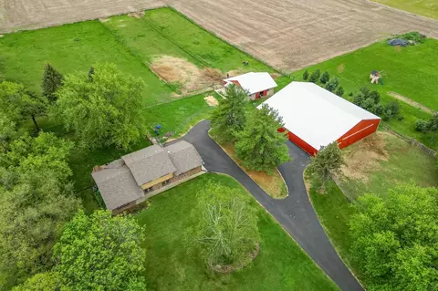 10160 Cemetery Rd, Pecatonica, IL 61063