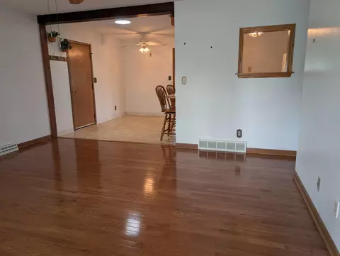 11188 3rd St, Roscoe, IL 61073 photo 5
