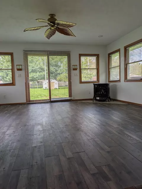 11188 3rd St, Roscoe, IL 61073 photo 10