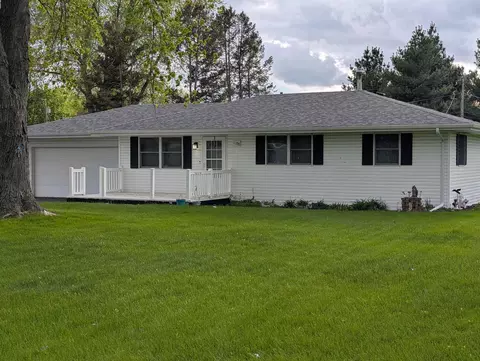11188 3rd St, Roscoe, IL 61073 photo 2