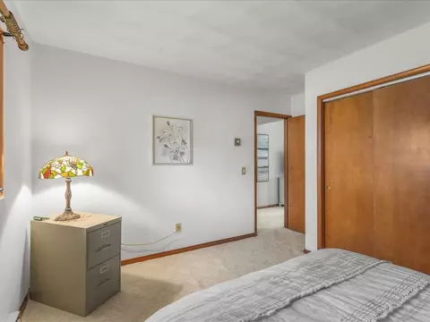 Bedroom - 632 Hickory Ct, Lake Summerset, IL 61019 photo 3 of 10