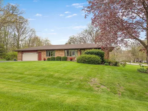 Exterior - 632 Hickory Ct, Lake Summerset, IL 61019 photo 3 of 8