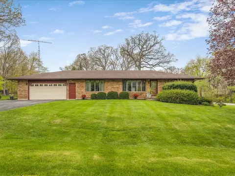 632 Hickory Ct, Lake Summerset, IL 61019