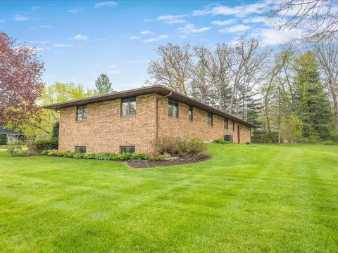 Exterior - 632 Hickory Ct, Lake Summerset, IL 61019 photo 6 of 8