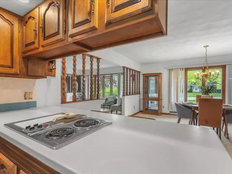 Kitchen - 632 Hickory Ct, Lake Summerset, IL 61019 photo 3 of 6