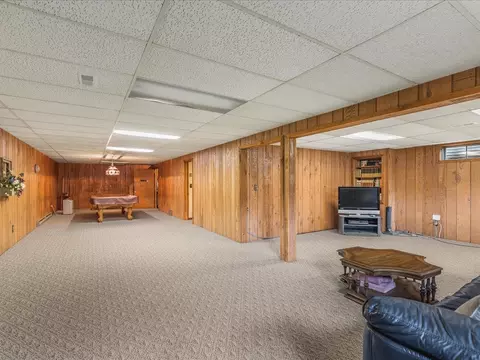 Living - 632 Hickory Ct, Lake Summerset, IL 61019 photo 5 of 6