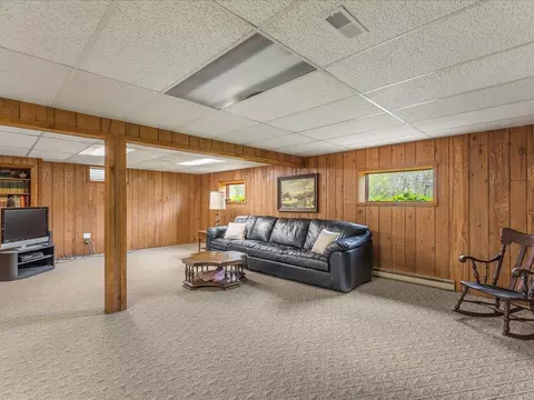 Living - 632 Hickory Ct, Lake Summerset, IL 61019 photo 4 of 6