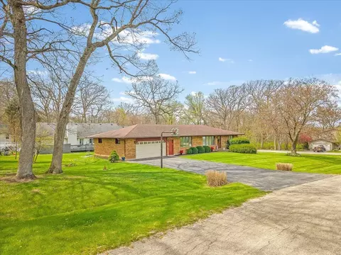 Exterior - 632 Hickory Ct, Lake Summerset, IL 61019 photo 2 of 8