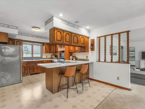Kitchen - 632 Hickory Ct, Lake Summerset, IL 61019 photo 1 of 6