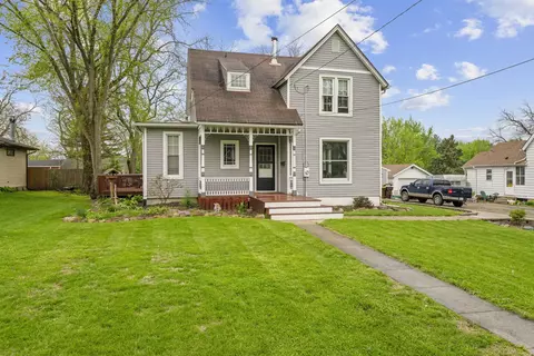 205 E Brayton Rd, Mount Morris, IL 61054