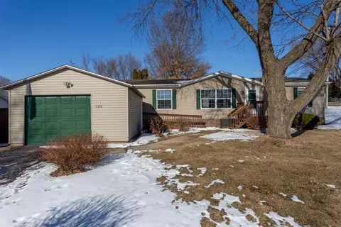 108 Smoke Signal Ln, East Dubuque, IL 61025