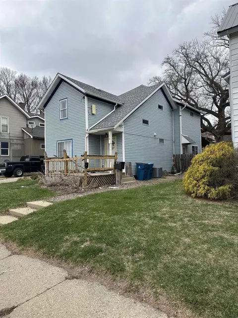34 3rd St, Savanna, IL 61074