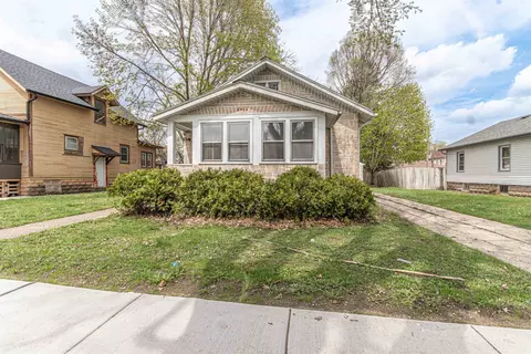 2012 17th Ave, Rockford, IL 61104