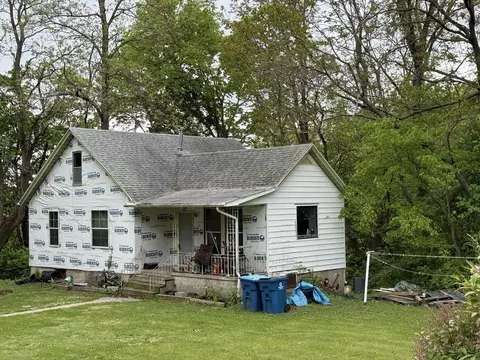 413 E St Paul St, Spring Valley, IL 61362 photo 3