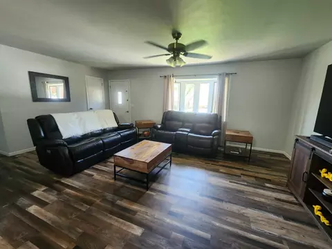 Living - 2267 Eagle Dr, Freeport, IL 61032 photo 1 of 2