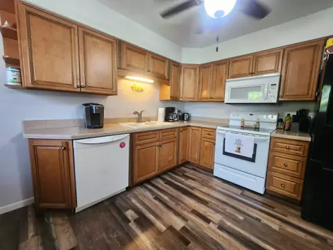 Kitchen - 2267 Eagle Dr, Freeport, IL 61032 photo 2 of 3