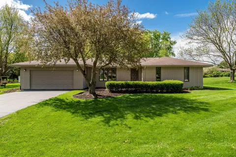 11891 Tresemer Rd, Roscoe, IL 61073