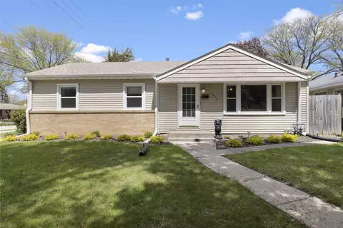 2023 Crestwood Ave, Rockford, IL 61103
