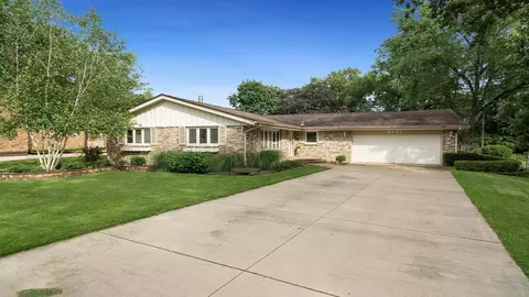 6471 Myrtle Ln, Rockford, IL 61108