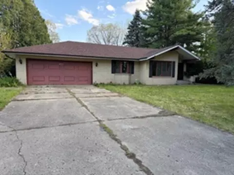 1041 Donna Dr, Belvidere, IL 61008
