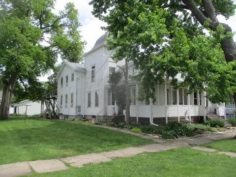 1108 Paul St, Ottawa, IL 61350