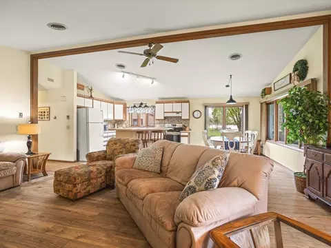Living - 210 Lake Summerset Rd, Lake Summerset, IL 61019 photo 3 of 3