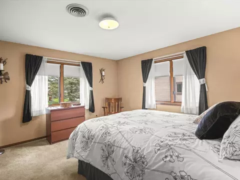 Bedroom - 210 Lake Summerset Rd, Lake Summerset, IL 61019 photo 2 of 3