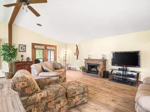 Living - 210 Lake Summerset Rd, Lake Summerset, IL 61019 photo 2 of 3
