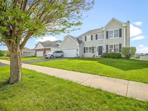 7238 Price Dr, Machesney Park, IL 61115