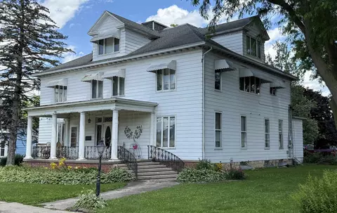 323 S Main, Stockton, IL 61085
