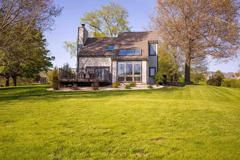 Exterior - 20 Gleneagle Dr, Galena, IL 61036 photo 1 of 8