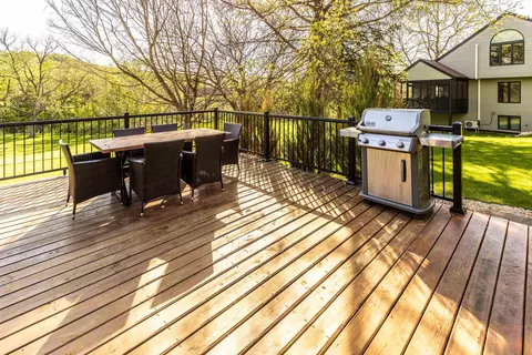 Exterior - 20 Gleneagle Dr, Galena, IL 61036 photo 5 of 8