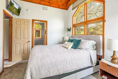 Bedroom - 20 Gleneagle Dr, Galena, IL 61036 photo 5 of 5