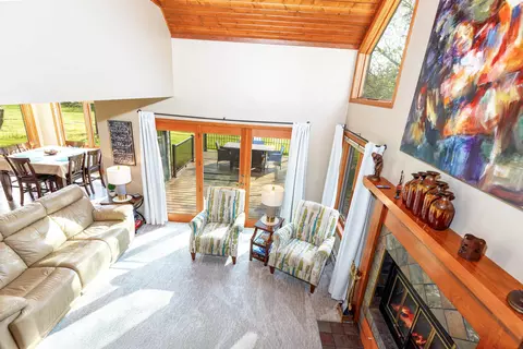 Living - 20 Gleneagle Dr, Galena, IL 61036 photo 5 of 6