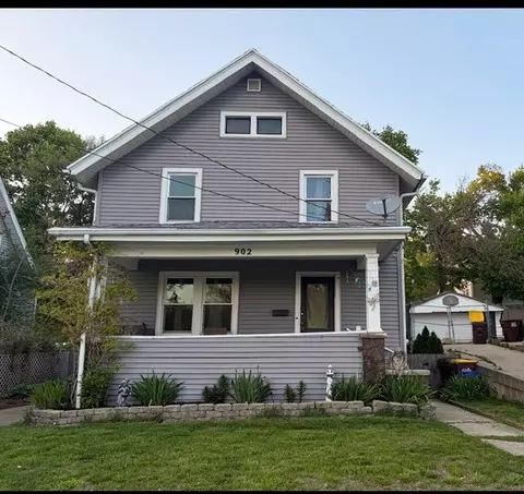 902 10th Ave, Rockford, IL 61104