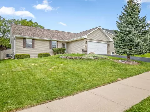 3444 Citadel Dr, Rockford, IL 61109
