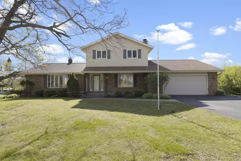 8642 Summerset Dr, Belvidere, IL 61008