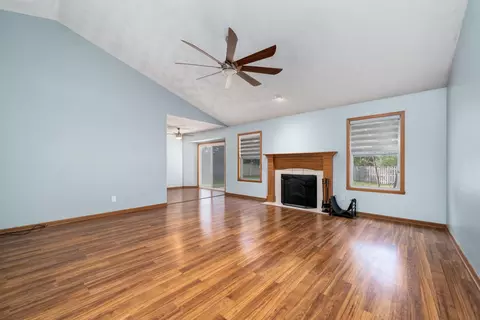 Living - 11103 Downing Ln, Roscoe, IL 61073 photo 1 of 5