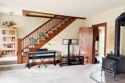 Living - 1661 Mill Rd, Cherry Valley, IL 61016 photo 3 of 4