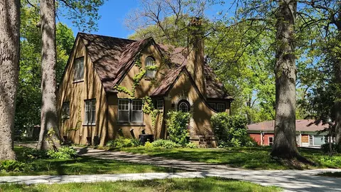 1611 Quentin Rd, Rockford, IL 61108